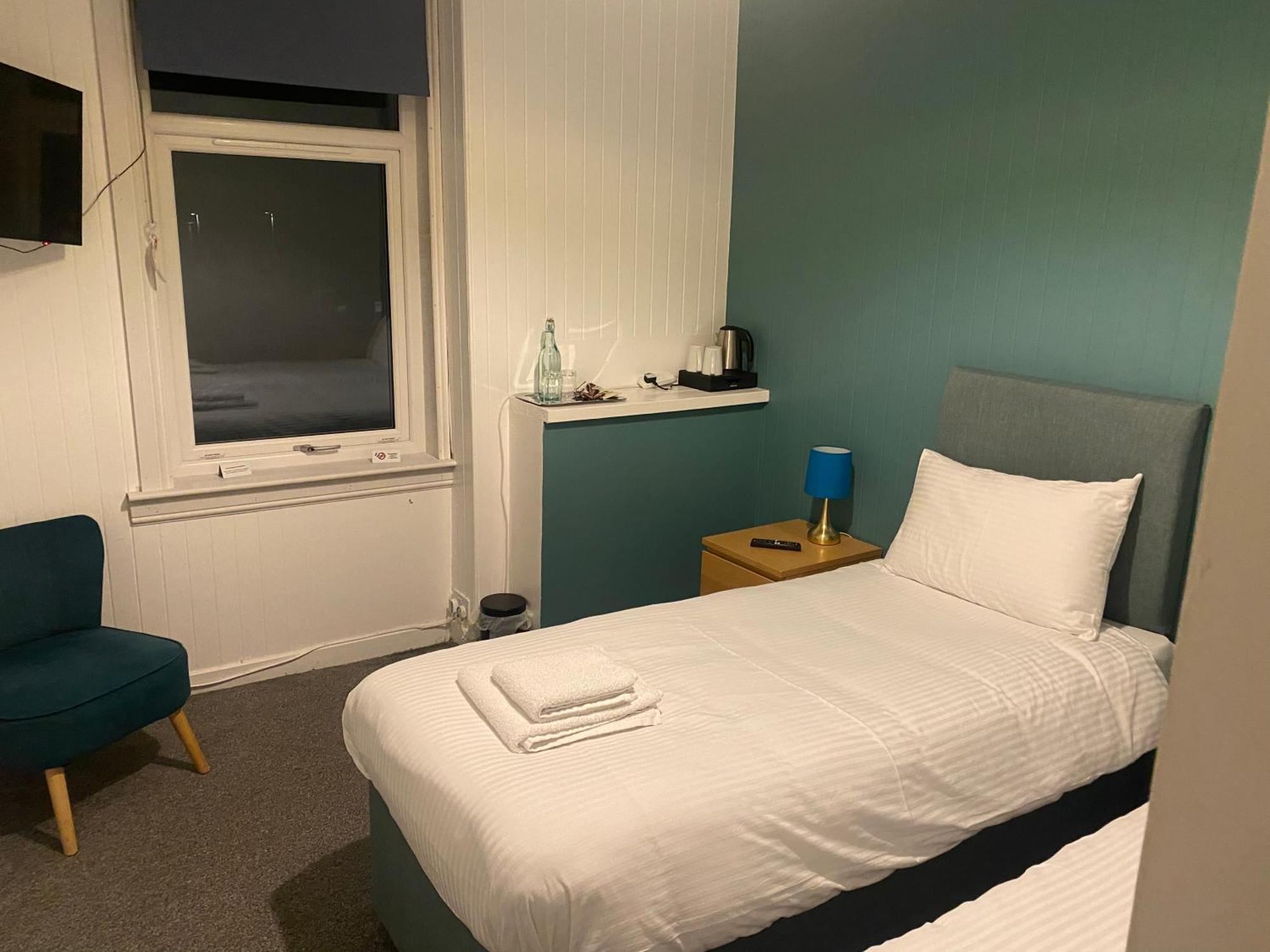 Queensberry Arms Hotel Kirkconnel Екстер'єр фото